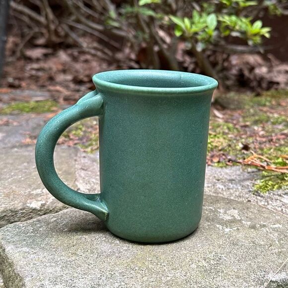 Bennington Potters Vermont Green Bear Silhouette Mug - Picture 3 of 8